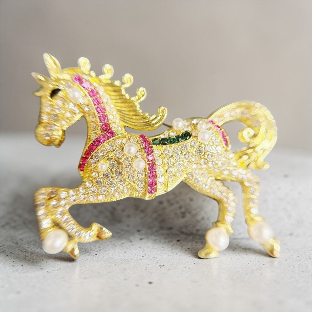 Horse brooch, jockey brooch, crystal brooch, gold pearl brooch, animal brooch